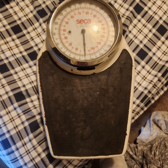 Seca Mechanical Weight Scale - Picture 1 of 3